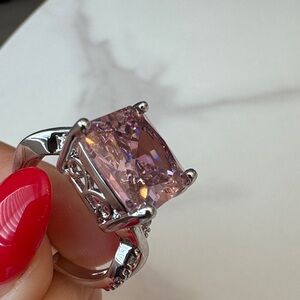 Elegant Pink stone Ring